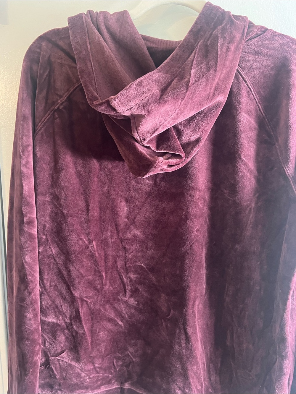 Old Navy Women's Burgundy Velour Hoodie - Picture 8 of 11